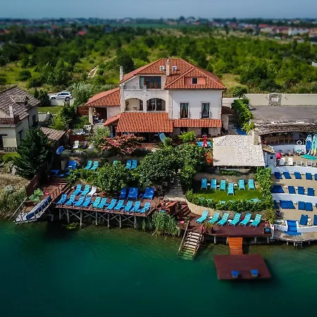 Wellness Fürst Apartmán Dunajska Luzna