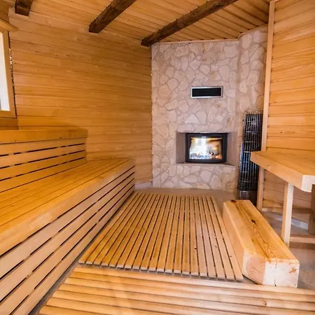 Apartment Wellness Fuerst *