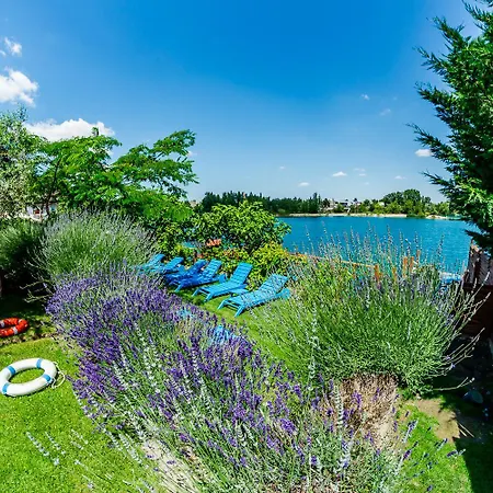 Wellness Fuerst * Dunajska Luzna